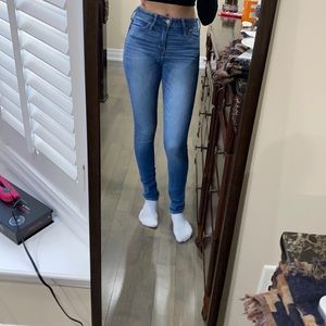 Hollister skinny jeans